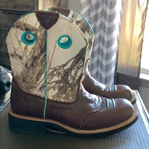Ariat women’s fat baby